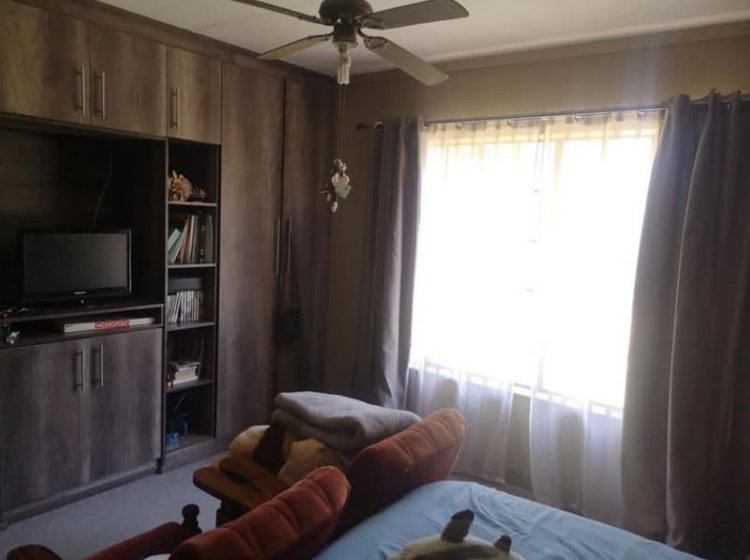 Commercial Property for Sale in Roodewal Free State